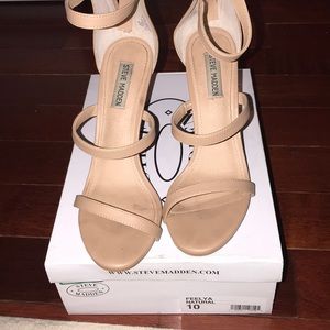 Steve Madden | neutral open toe heels